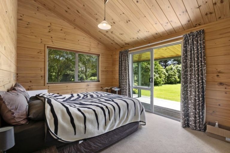 Photo of property in 49 Kakariki Way, Whitemans Valley, Upper Hutt, 5371