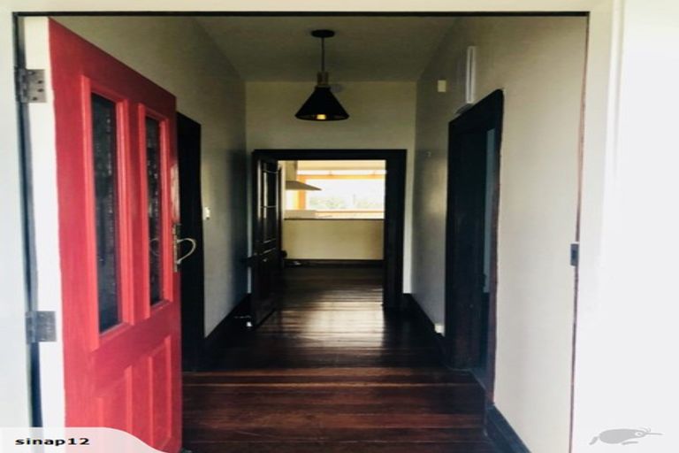 Photo of property in 14 Luxford Street, Berhampore, Wellington, 6023