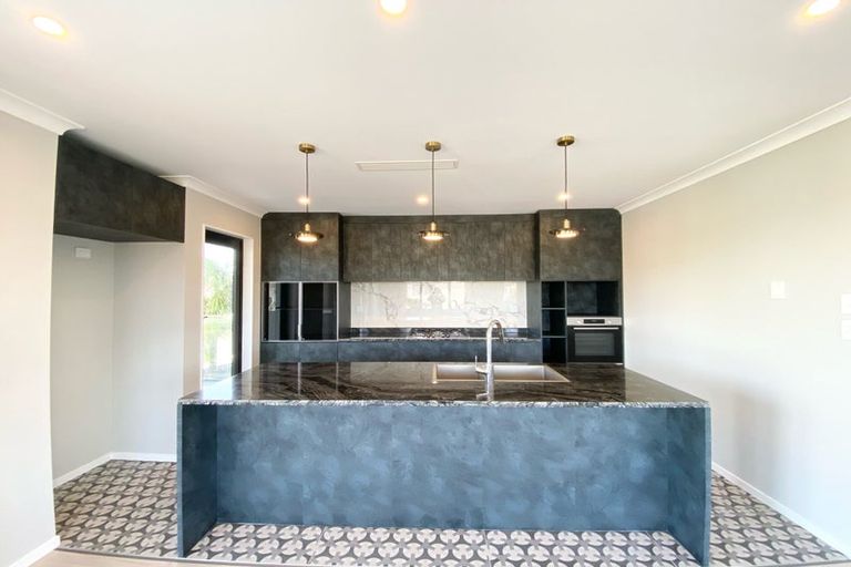 Photo of property in 42 Montgomery Avenue, Belmont, Auckland, 0622