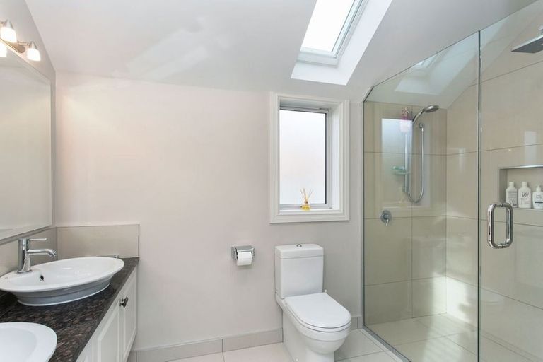 Photo of property in 45 Wroxton Terrace, Merivale, Christchurch, 8014