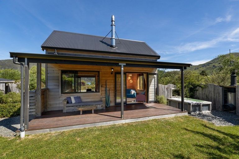 Photo of property in 9e Lady Cobham Grove, Anakiwa, Linkwater, 7281