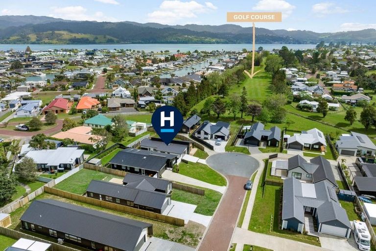 Photo of property in 9 Lynette Place, Pauanui, 3579