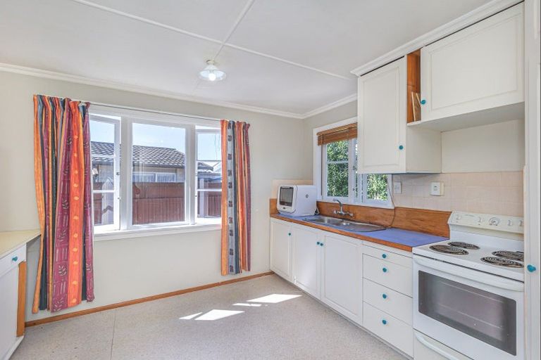 Photo of property in 150 Bartholomew Road, Levin, 5510