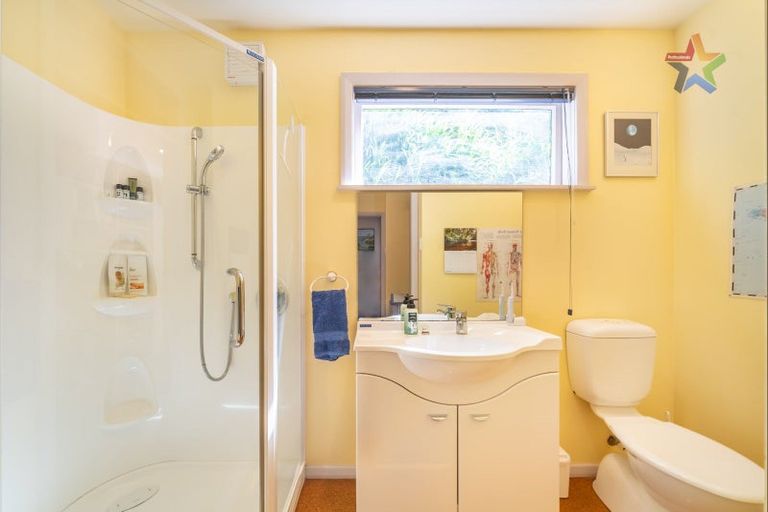 Photo of property in 168 Miromiro Road, Normandale, Lower Hutt, 5010