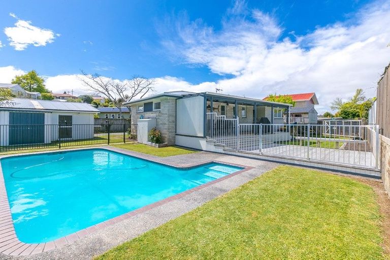 Photo of property in 11 Robyn Place, Dinsdale, Hamilton, 3204