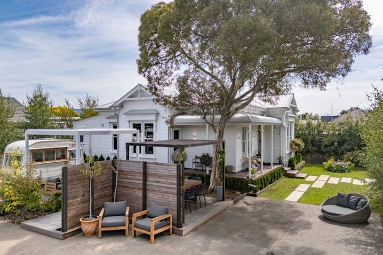 Photo of property in 250 Main Street, Greytown, 5712