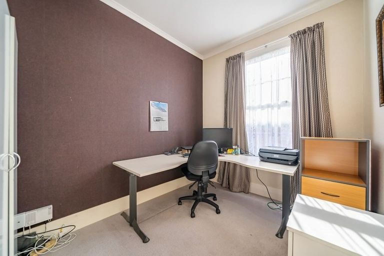 Photo of property in 25 Awamutu Grove, Waiwhetu, Lower Hutt, 5010