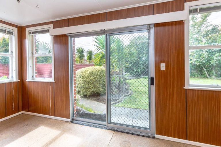 Photo of property in 17 Philip Street, Carterton, 5713