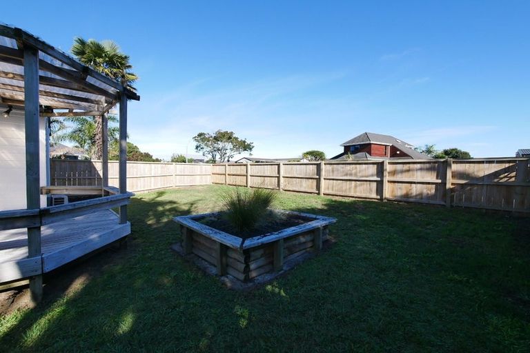 Photo of property in 91 St Annes Crescent, Wattle Downs, Auckland, 2103