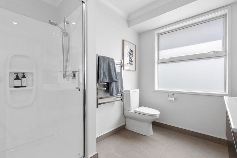 Photo of property in 34 Hiria Crescent, Papamoa Beach, Papamoa, 3118