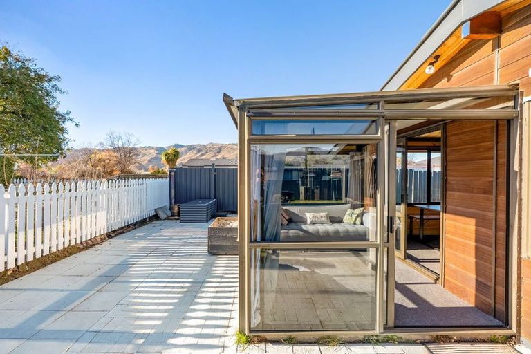 Photo of property in 2 Bruce Street, Cromwell, 9310