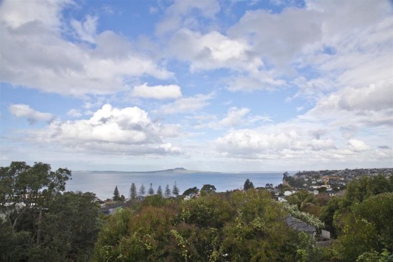 Photo of property in 841 Beach Road, Browns Bay, Auckland, 0630