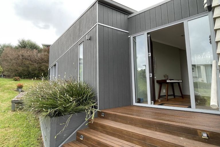 Photo of property in 18 Montpellier Heights, Arkles Bay, Whangaparaoa, 0932