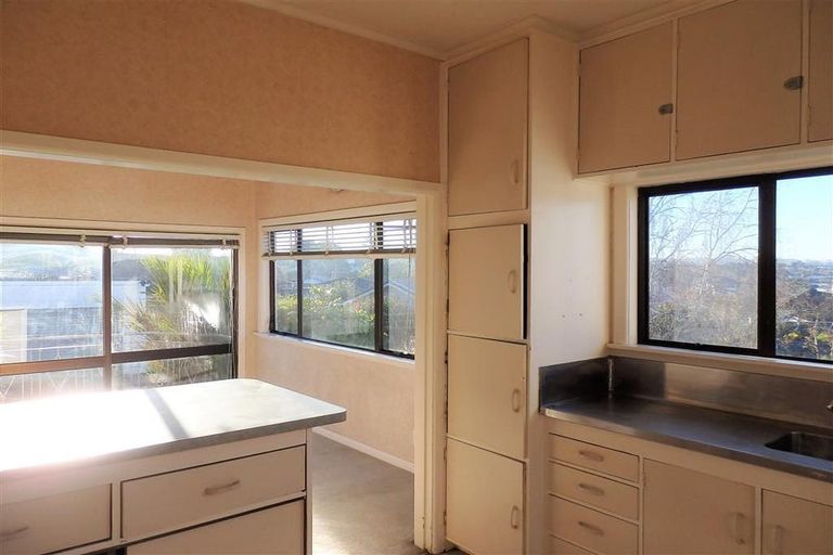 Photo of property in 32 Hillcrest Road, Papatoetoe, Auckland, 2025