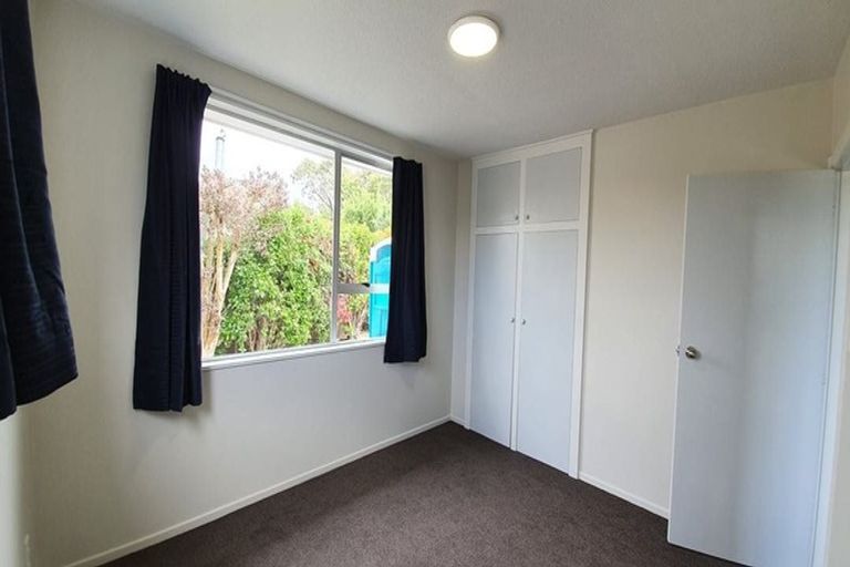 Photo of property in 21 Besant Place, Avondale, Christchurch, 8061