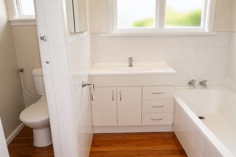 Photo of property in 39 Carruthers Street, Ilam, Christchurch, 8041