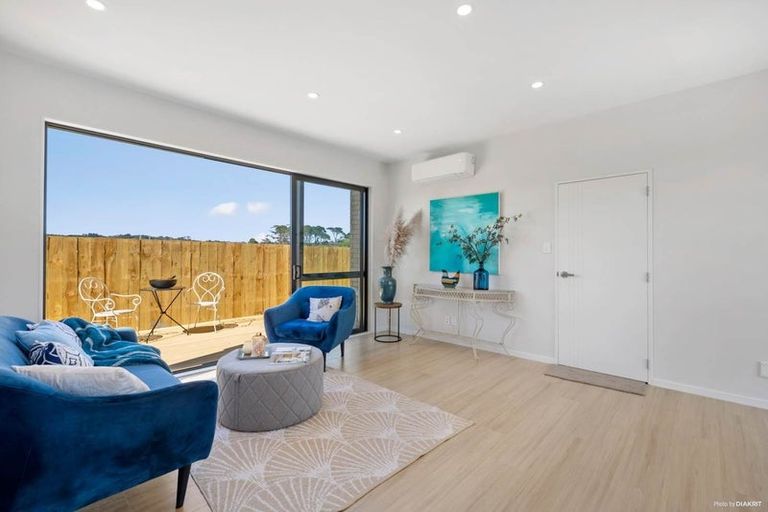 Photo of property in 30 Berba Lane, Westgate, Auckland, 0814
