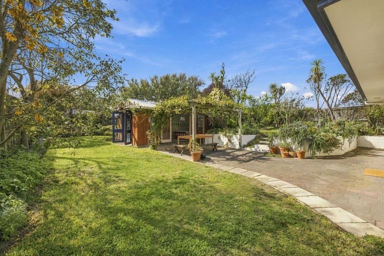 Photo of property in 21 Pine Avenue, New Brighton, Christchurch, 8061