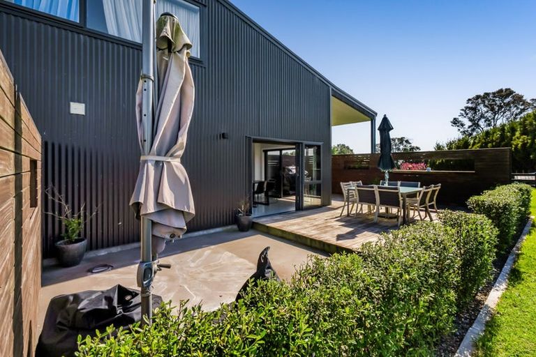 Photo of property in 24 Mahoetahi Road, Sentry Hill, Waitara, 4382