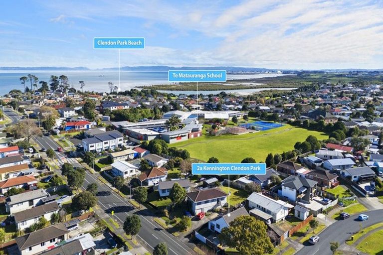 Photo of property in 1/2 Kennington Drive, Clendon Park, Auckland, 2103