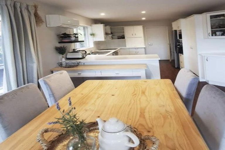 Photo of property in 6 Goya Place, Bishopdale, Christchurch, 8051