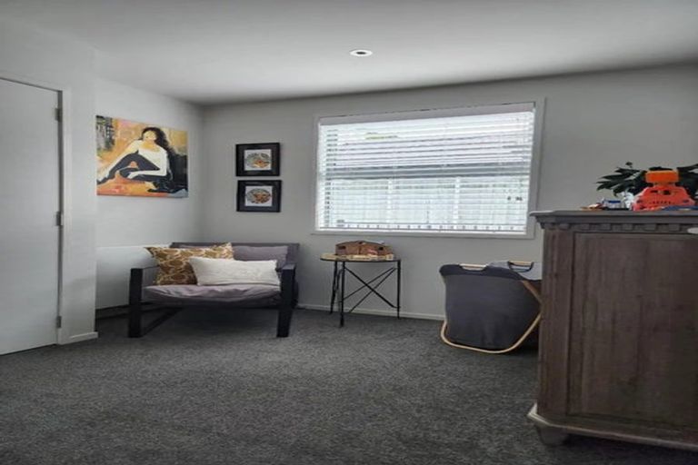 Photo of property in 46 Victoria Road, New Plymouth, 4310