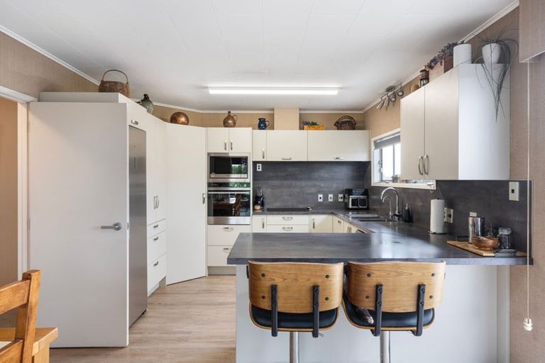 Photo of property in 118 Sandspit Road, Waiuku, 2123