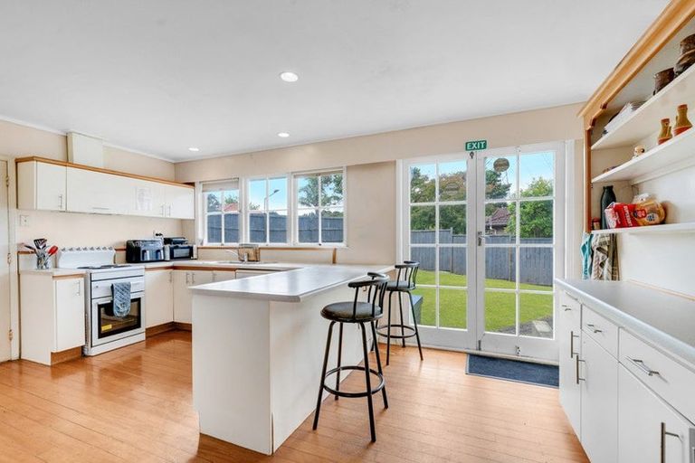 Photo of property in 203 Hill Road, Manurewa, Auckland, 2105