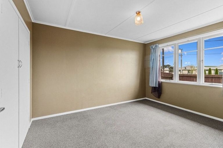 Photo of property in 73 Pohutukawa Place, Bell Block, New Plymouth, 4312