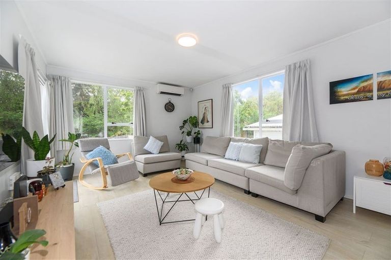 Photo of property in 48 Borich Road, Sunnyvale, Auckland, 0612