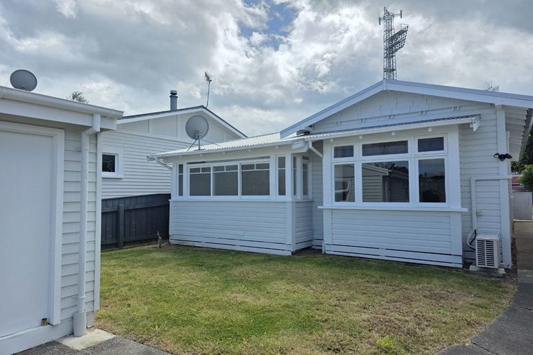 Photo of property in 123 Vigor Brown Street, Napier South, Napier, 4110