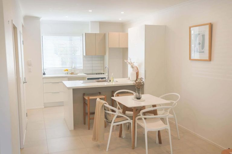 Photo of property in 12b Titoki Street, Te Atatu Peninsula, Auckland, 0610