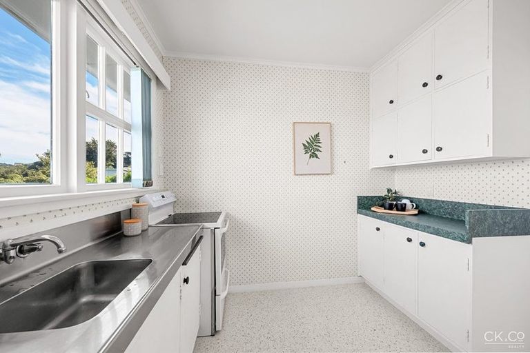 Photo of property in 117a Normandale Road, Normandale, Lower Hutt, 5010