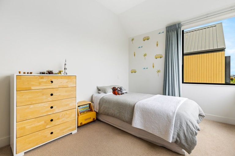 Photo of property in 10 Nevill Road, Hobsonville, Auckland, 0616