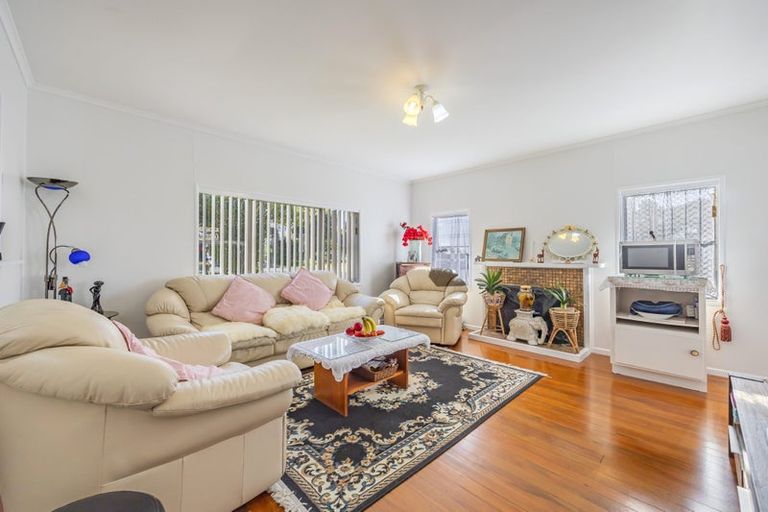 Photo of property in 21 View Road, Glenfield, Auckland, 0627