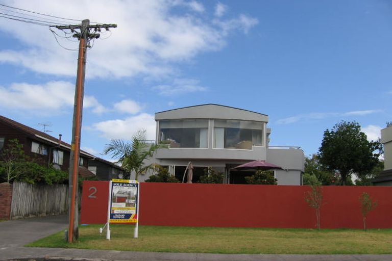 Photo of property in 1/2 Holiday Road, Milford, Auckland, 0620