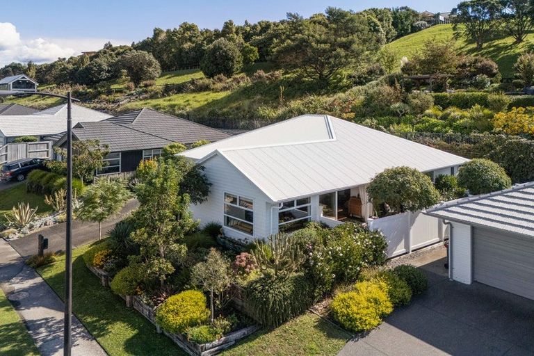 Photo of property in 29 Lakeside Terrace, Omokoroa, 3114