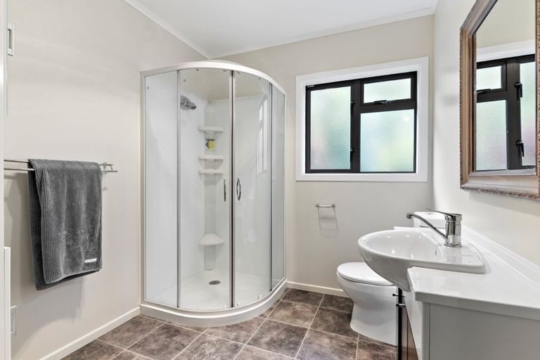 Photo of property in 38 Montgomery Avenue, Karori, Wellington, 6012