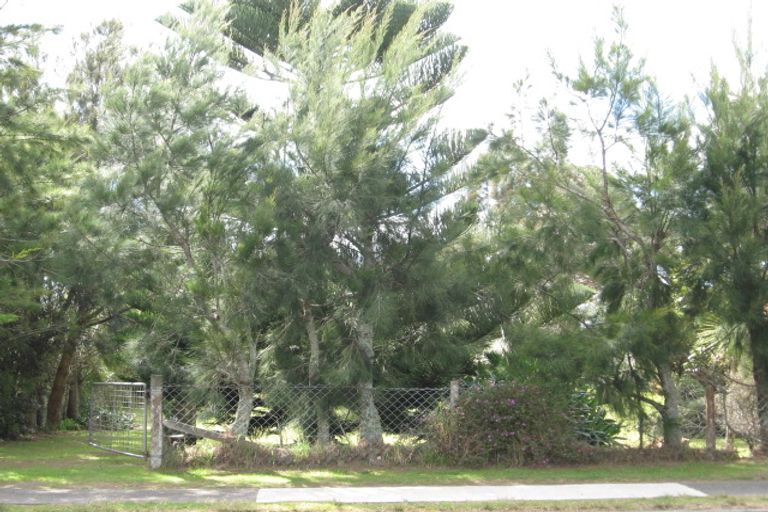 Photo of property in 214 Ocean Road, Whangamata, 3620