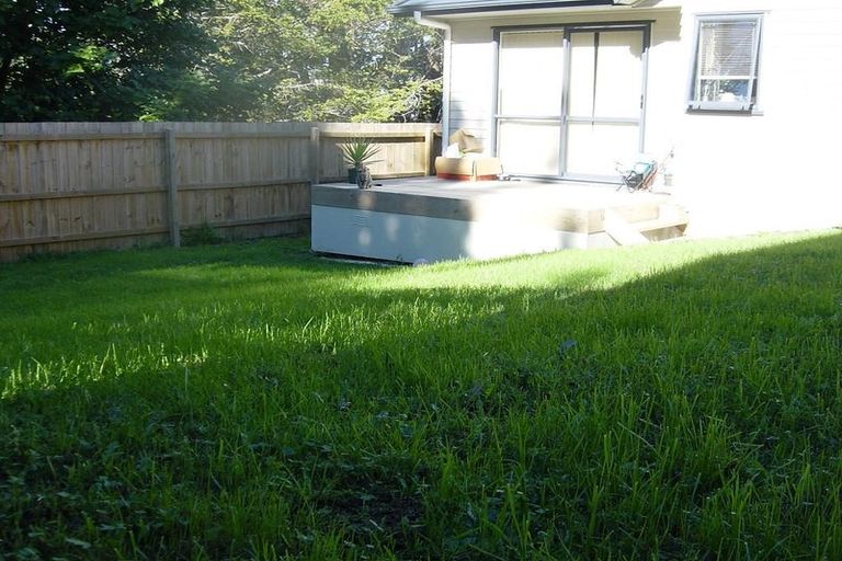 Photo of property in 21 Mona Vale, West Harbour, Auckland, 0618