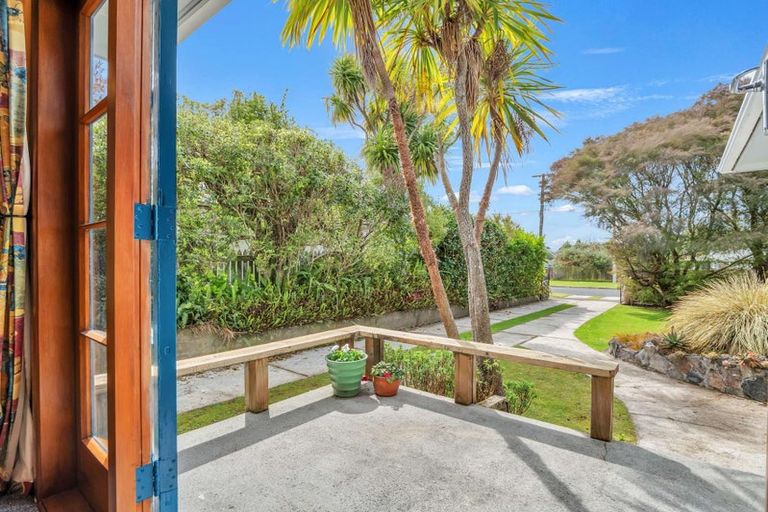 Photo of property in 2 Davidson Street, Glenholme, Rotorua, 3010