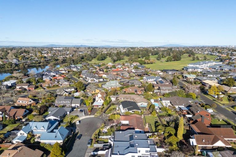 Photo of property in 20 Burn-murdoch Street, St Andrews, Hamilton, 3200