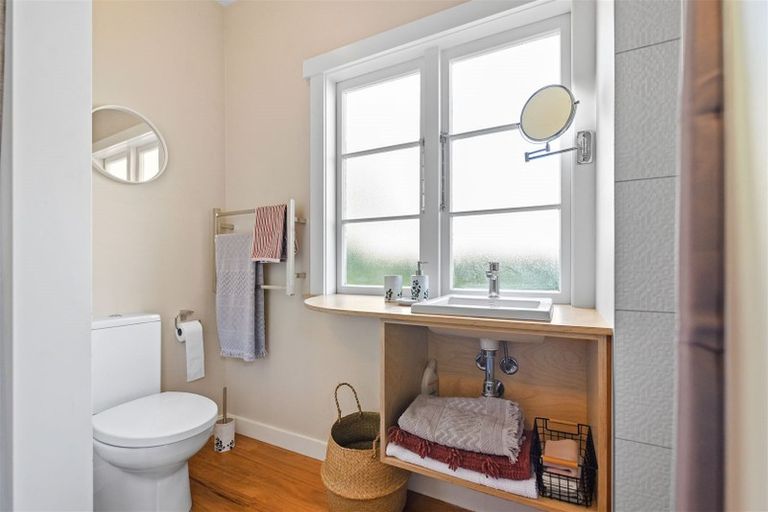 Photo of property in 14 Strowan Avenue, Fairfield, Hamilton, 3214