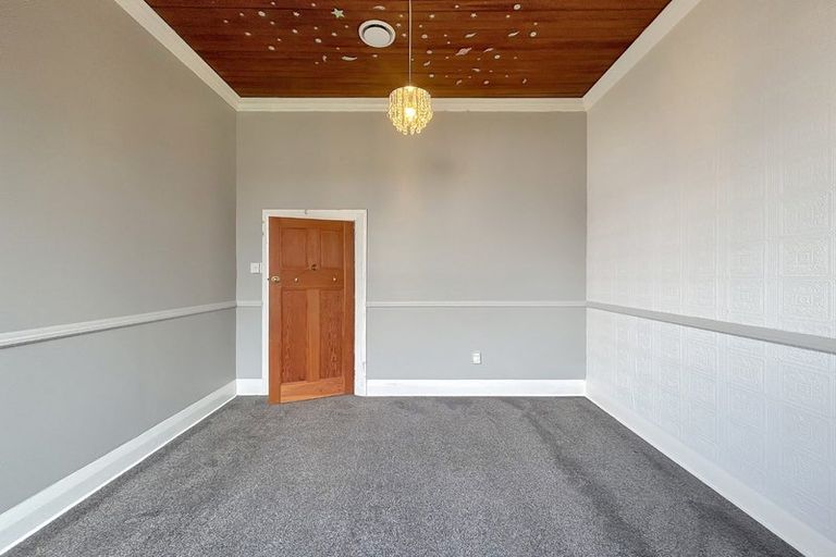 Photo of property in 224 Park Street, Winton, 9720