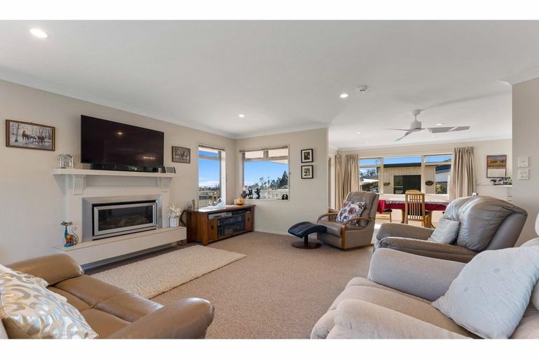 Photo of property in 6 Norfolk Place, Stoke, Nelson, 7011