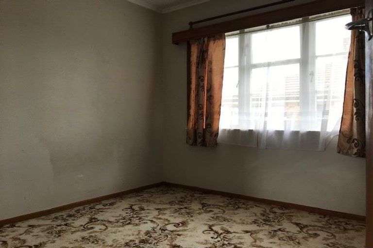 Photo of property in 32 Regent Street, Papatoetoe, Auckland, 2025