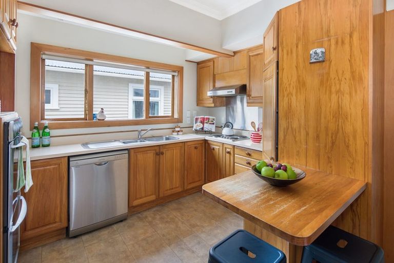 Photo of property in 6 Strathavon Road, Miramar, Wellington, 6022