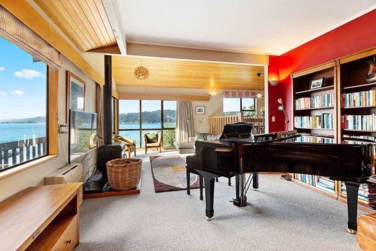 Photo of property in 110 Maida Vale Road, Roseneath, Wellington, 6011