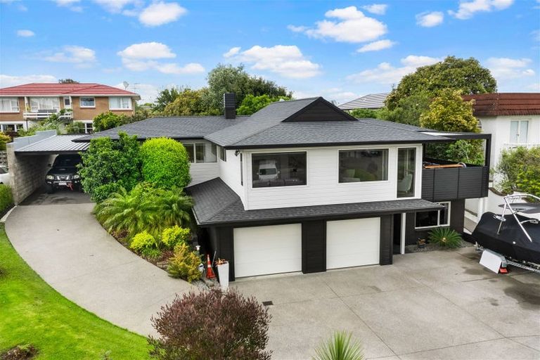 Photo of property in 22 Tercel Place, Sunnyhills, Auckland, 2010