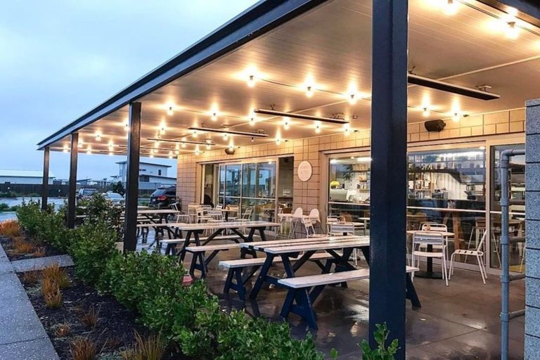 Photo of property in 16 Tiria Drive, Papamoa Beach, Papamoa, 3118